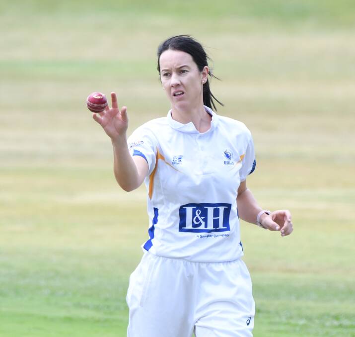 SUPER SATURDAY: Bathurst cricket graduate Lisa Griffith took a brilliant diving catch and claimed a wicket to help the Perth Scorchers to victory on Saturday.