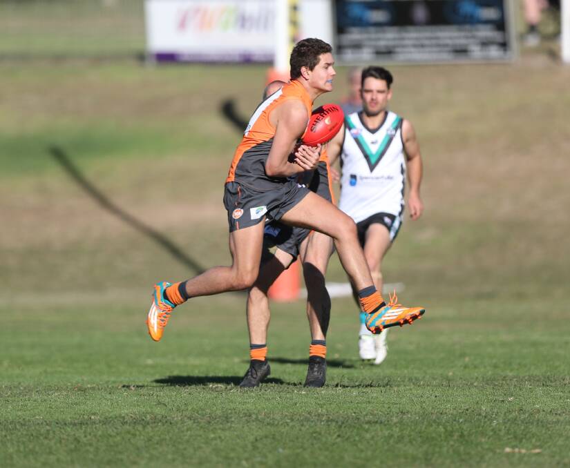 The Bathurst Giants posted a commanding win over the Rebels. Photos: PHIL BLATCH