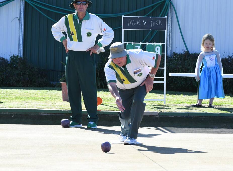 ON THE GREEN: Mick McDonald competed in the Triples Championship at the Majellan Bowling Club on Saturday. Photo: CHRIS SEABROOK 091220cbowls1