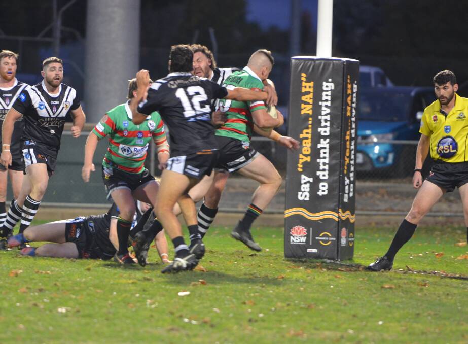 HERE I COME: Bathurst Panther Daniel Bain steams towards the try line during the first half. Photo: ANYA WHITELAW