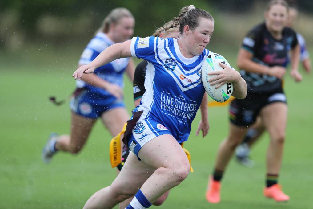 ON THE BURST: Sarah Watterson scored a double for the Saints as they beat Panthers in their Bathurst Nines opener. Photo: PHIL BLATCH