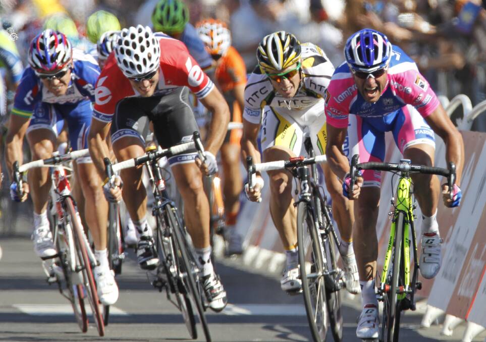 POWER ON: Mark Renshaw (middle) contests a sprint finish in the 2010 Tour De France. That year he represented HTC Highroad. Photo: AP PHOTO