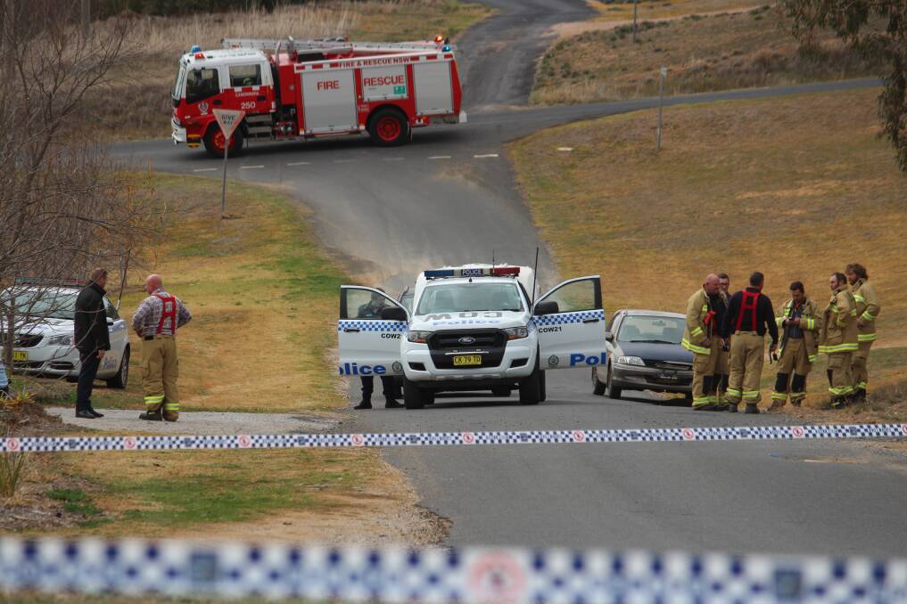 Images of police and emergency services on-site at Canowindra