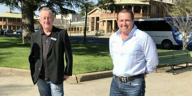 TRASH TALK: Mayor Bobby Bourke and Bathurst MP Paul Toole have welcomed the campaign to combat litter in the Bathurst CBD. Photo: SUPPLIED