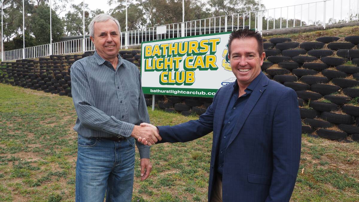 LIFE SAVER: Bathurst MP Paul Toole, right, with Robert Flood from Bathurst Light
Car Club which has been awarded $1300 to put towards the purchase of a lifesaving
defibrillator