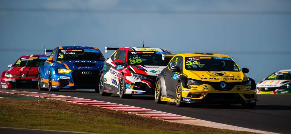POPULAR: The TCR Australia Series features cars from eight manufacturers, as well as some familar drivers. Photo: Daniel Kalisz Photographer