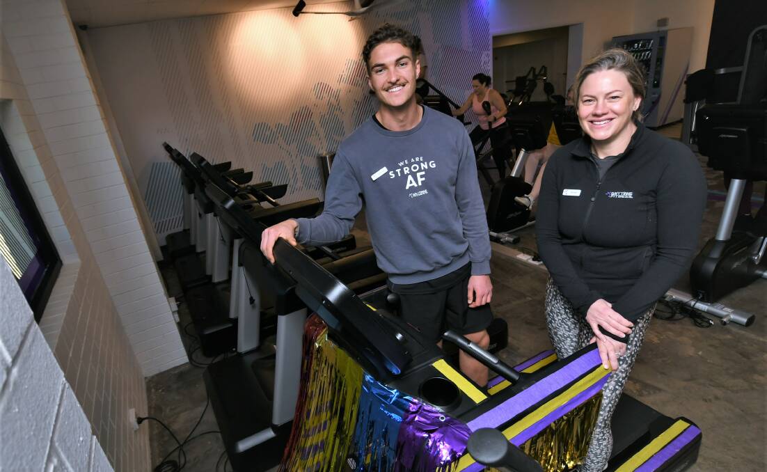 R U OK DAY: Callum Weafer with Brook Hurditch at Anytime Fitness. Photo: CHRIS SEABROOK 051821cruok