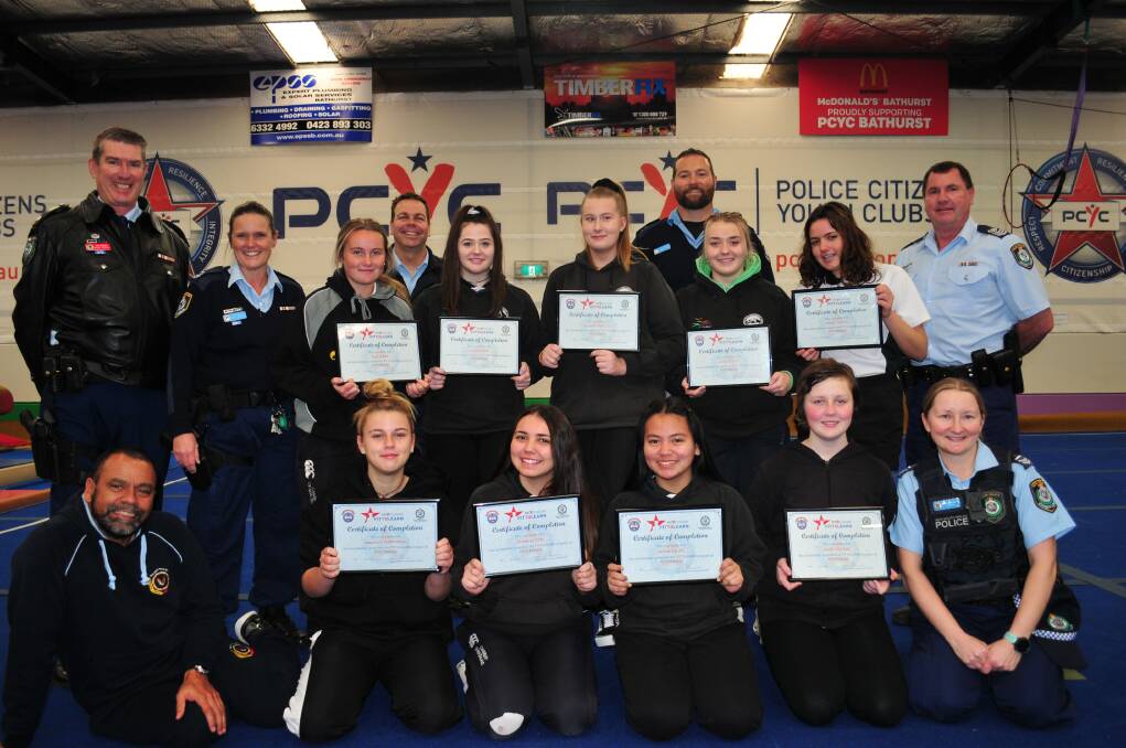 FIT TO LEARN: Kelso HIgh students with staff from the PCYC, and Chief Inspector Glen Cogdell, back left, who presented the students with their certificates. 