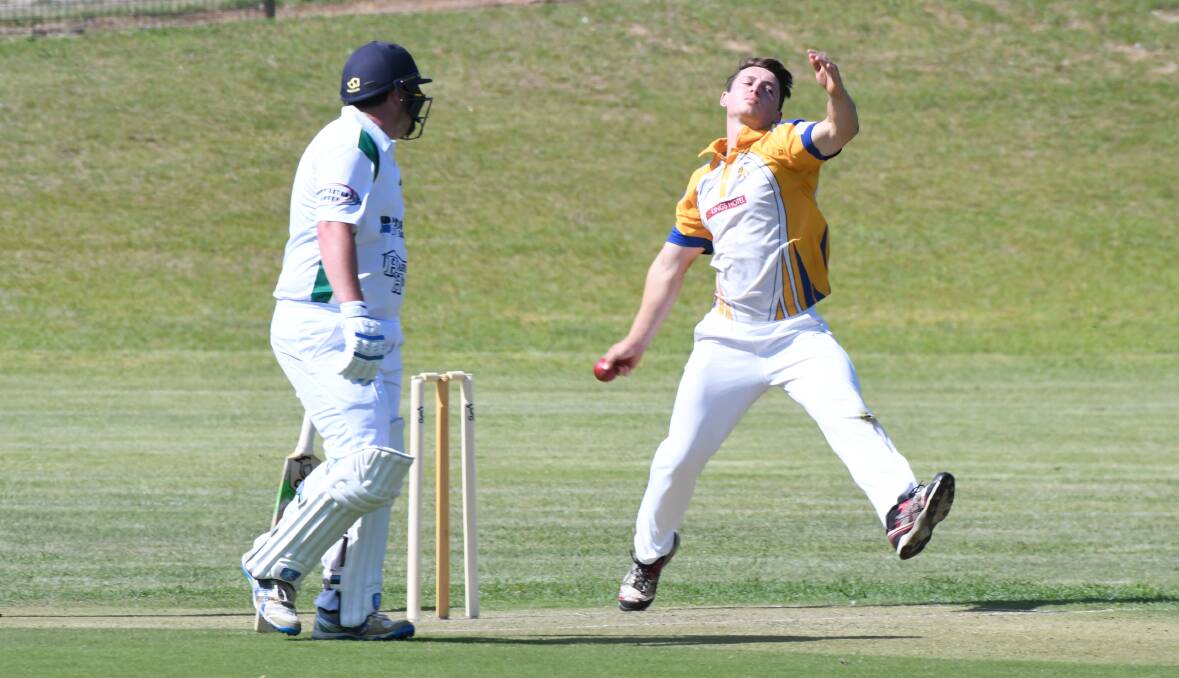 STORMING IN: Rugby Union's Tyler Horton runs in for a delivery against Centennials Bulls on Saturday. Rugby picked up a two-wicket win to maintain their unbeaten start to the season. Photo: CHRIS SEABROOK