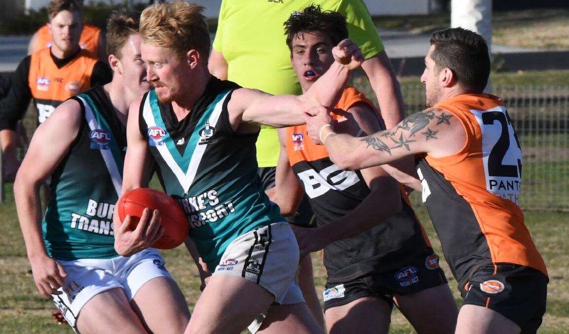 NOT ENOUGH: Bathurst Bushrangers Outlaws' Peter Grundy was a standout player in defeat against the Bathurst Giants on Saturday. Photo: CHRIS SEABROOK