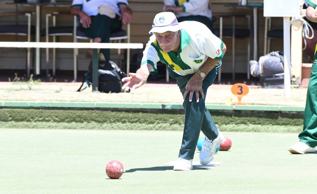 ON A ROLL: John Hobson in action at the Majellan Fours Championship. Photo: CHRIS SEABROOK