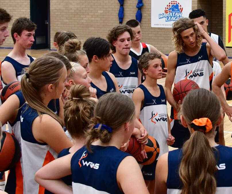 SIGN UP: Junior players from across the Central West are being encouraged to take part in a Sydney Uni Flames clinic. Photo: ALEXANDER GRANT