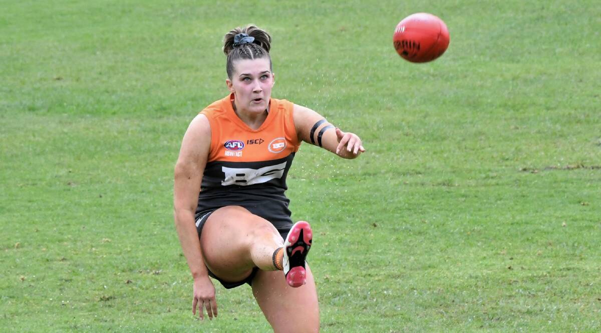 LEADING THE WAY: Olivia Johnston was once again strong for the Bathurst Giants in their derby win. Photo: CHRIS SEABROOK