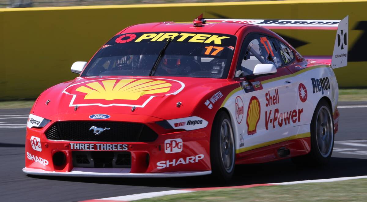 FLYING: Scott McLaughlin broke his own Supercars lap record at Mount Panorama during Thursday's final practice session. Photo: PHIL BLATCH