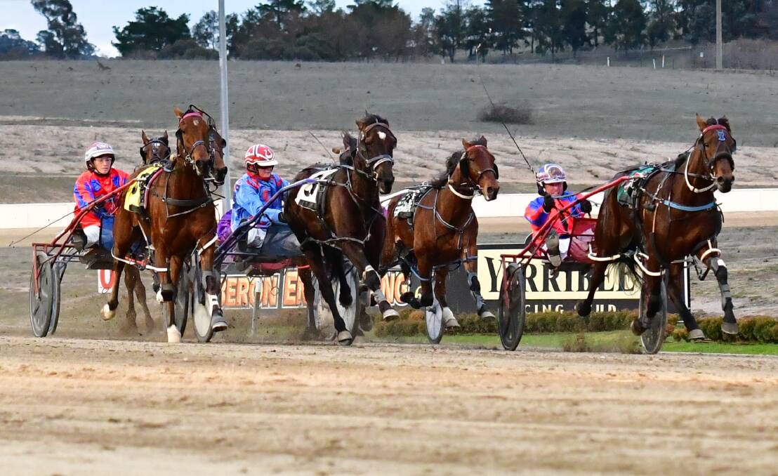 BACK ON TRACK: Lucky Lyla (right) heads to Parkes this Wednesday for the Elvis Championship. Photo: ALEXANDER GRANT