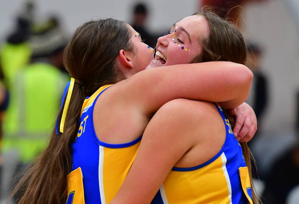Bathurst and Orange High School played out a 41-all draw in Astley Cup netball. Picture by Alexander Grant.