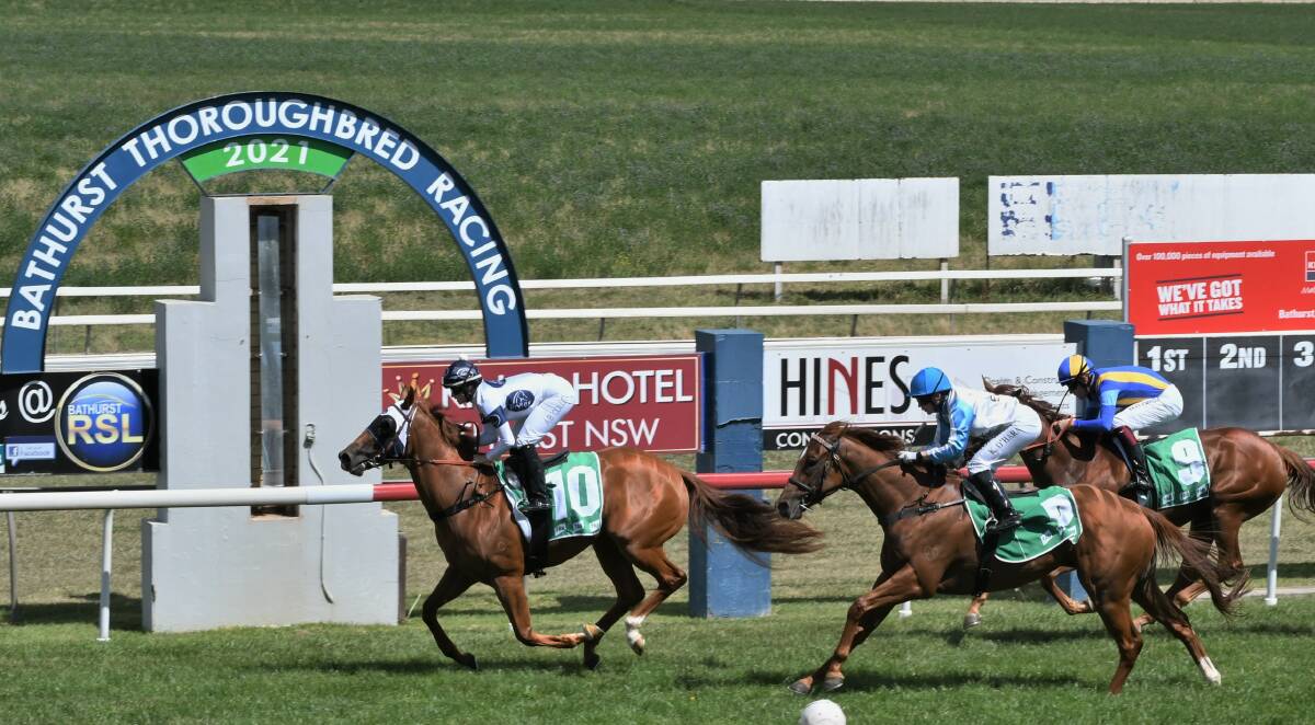 MAIDEN WIN: Miss Magnum races past the winning post at Tyers Park ahead of Sea Stitch and Miss Jay Fox. Photo: CHRIS SEABROOK