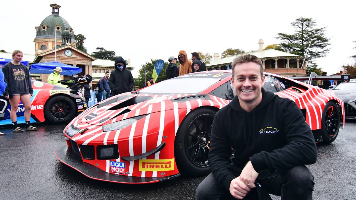 READY FOR THE MOUNT: Grant Denyer at Thursday's Track to Town event on Russell Street. Photo: ALEXANDER GRANT