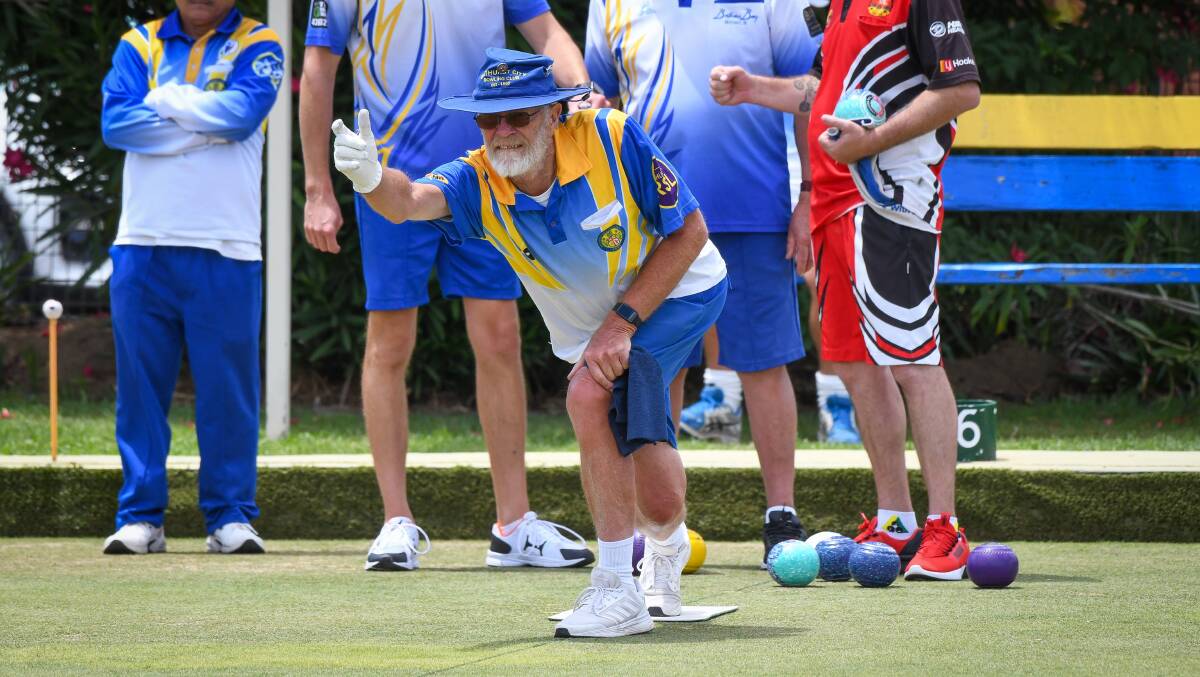 Paul Rodenhuis in action at the Bathurst City Bowling Club. Picture by James Arrow.