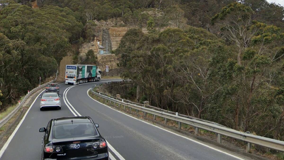 Vehicles travelling west on the Great Western Highway at Mount Victoria. Picture from Google Earth.