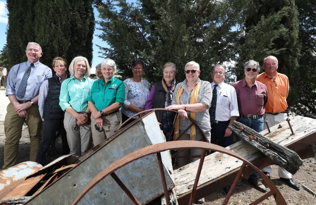 TEAM EFFORT: Members of the Friends of Bathurst Agricultural Research Station group and its supporters. Photo: PHIL BLATCH 112618pbag6