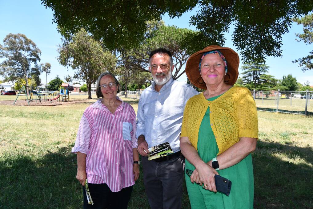 Vianne Tourle, Peter Simmons and Bernadette Wood, who are members of the Friends of Centennial Park. Picture by Rachel Chamberlain