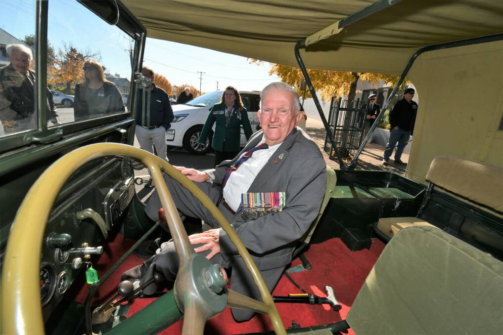 PART OF THE PARADE: Bathurst war veteran Sam Arthur in an old Jeep ahead of the Anzac Day parade. Photo: CHRIS SEABROOK 042521canzacday1