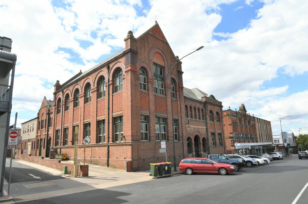 FUTURE PLANNING: The old TAFE building is back on the agenda, with Bathurst Regional Council looking to make progress on plans for its future use. Photo: CHRIS SEABROOK 