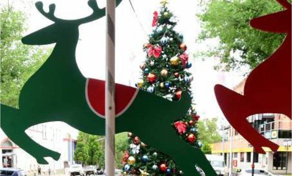 IN THE SPIRIT: Christmas decorations in Dubbo last year. 