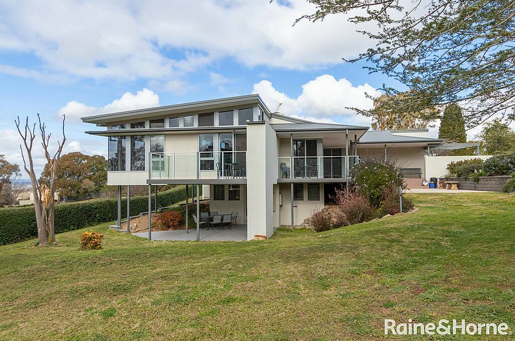 QUICK SALE: This house on Boundary Road, within the Mount Panorama footprint, sold prior to marketing. Photo: RAINE AND HORNE BATHURST