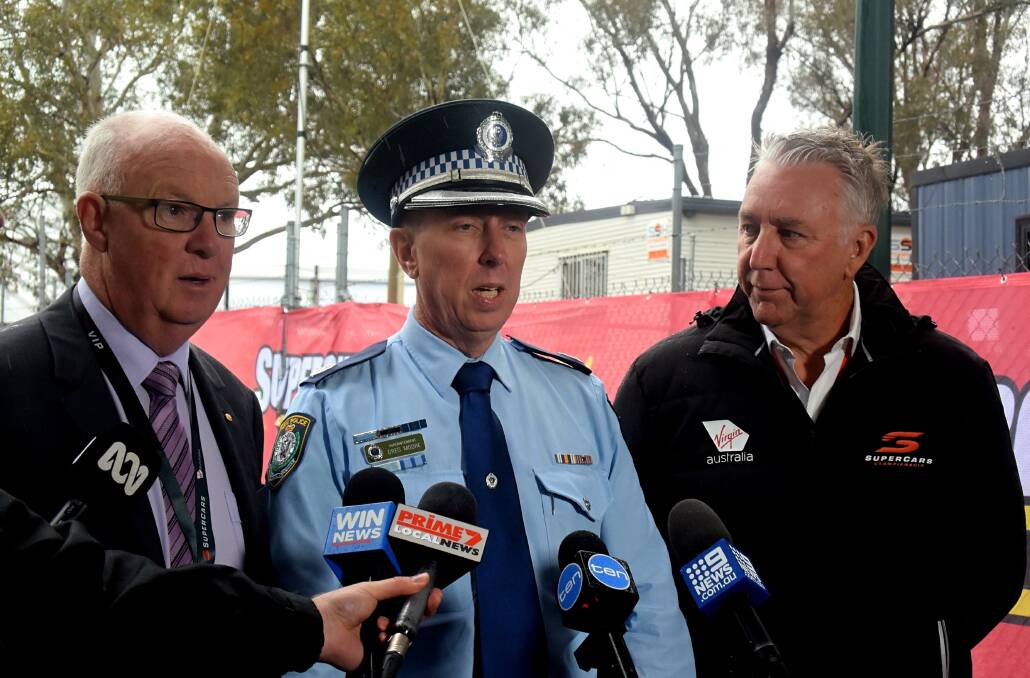 LAUNCH: Mayor Graeme Hanger, acting Assistant Commissioner Greg Moore and Shane Howard from Supercars. Photo: RACHEL CHAMBERLAIN 100418rcrace