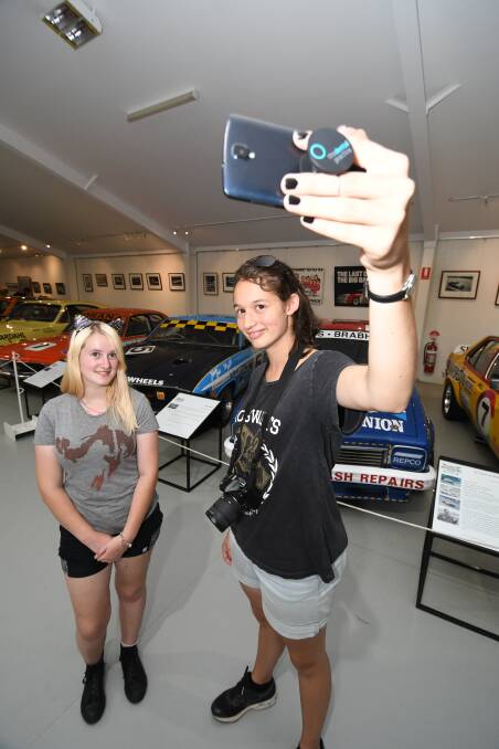 SNAP: Harriett Bain with her friend Gabby Turek, taking a selfie. Photo: CHRIS SEABROOK 011619cselfie2
