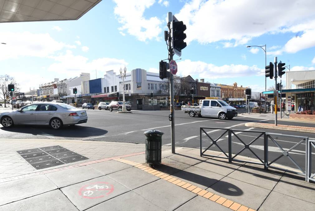 HELP SECURE BATHURST: Businesses are encouraged to apply to Bathurst Regional Council for funding to install closed-circuit television (CCTV) at their premises. Photo: CHRIS SEABROOK 080118cbdcctv