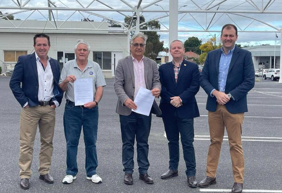 SUPPORT: Acting premier Paul Toole (left) and Minister for Regional Transport and Roads Sam Farraway (right) have gone in to bat for the Bathurst Integrated Medical Centre car park. 