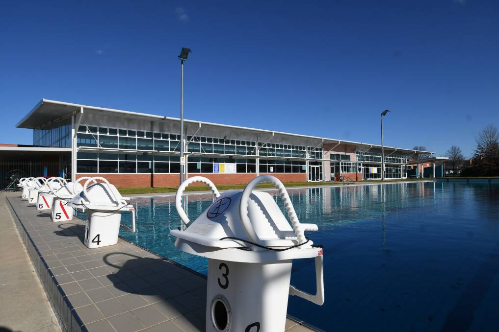 OFF LIMITS: The Manning Aquatic Centre Bathurst outdoor pool won't open on Monday, despite a change in rules. Photo: CHRIS SEABROOK