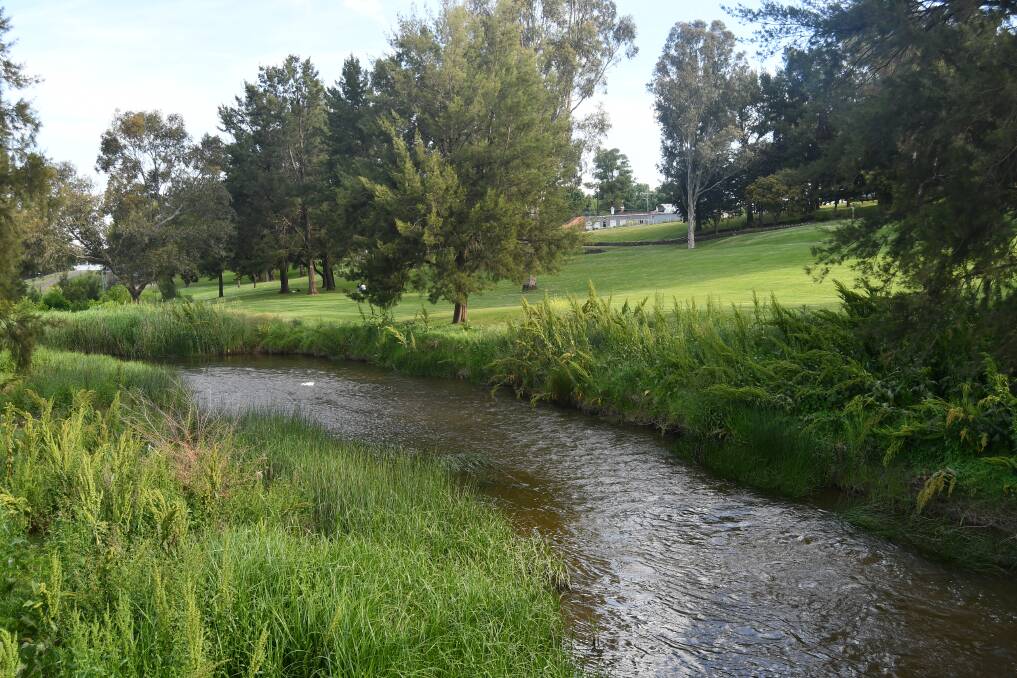 Council proceeding with plans to dual name Macquarie River