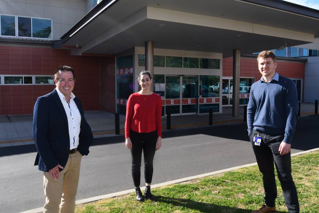 WARM WELCOME: Member for Bathurst Paul Toole at Bathurst Hospital with medical students Elizabeth Skalkos and George McKay-Goodall, who are becoming Assistants in Medicine (AiMs). Photo: RACHEL CHAMBERLAIN
