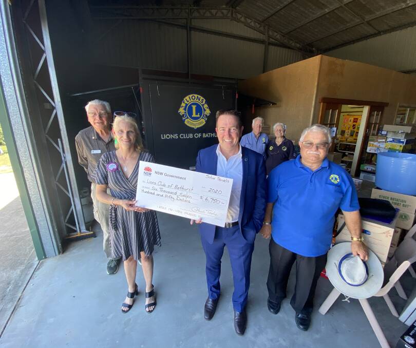 LIONS: Member for Bathurst, Paul Toole and Bathurst Lions Club President, Barbara Hill, along with Gavan Ellis, Bruce and Helen Mulligan and Dom Chircop. Photo: Supplied