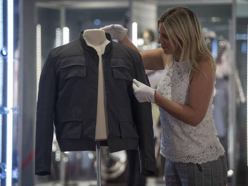 Han Solo's jacket, worn by Harrison Ford in Star Wars, has failed to sell at an auction.