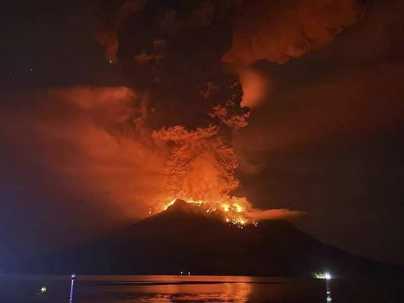 Authorities issued their highest alert as Mount Ruang erupted repeatedly on Sulawesi Island. (AP PHOTO)