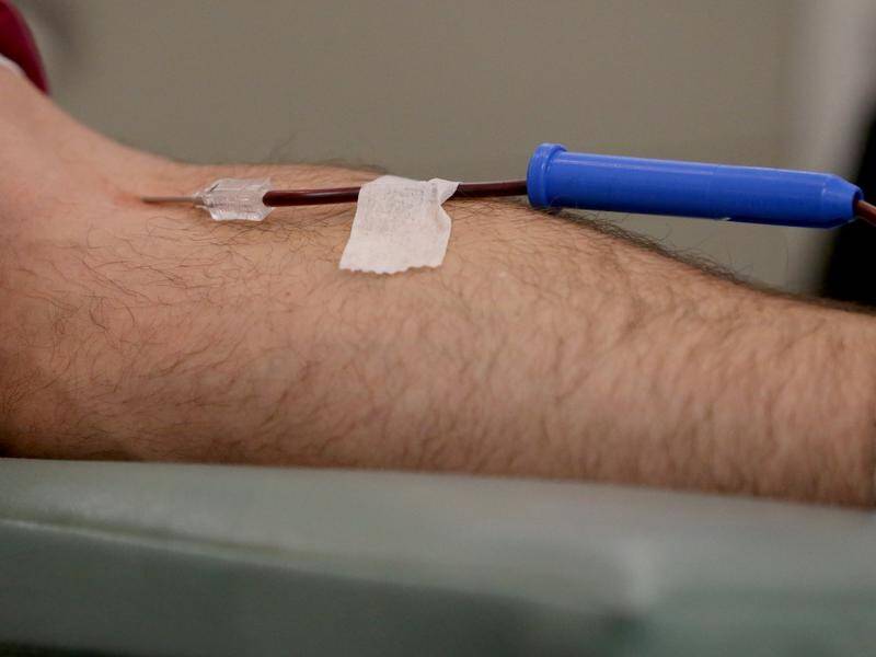 The national blood bank needs 6800 additional blood donations between Christmas and New Year.