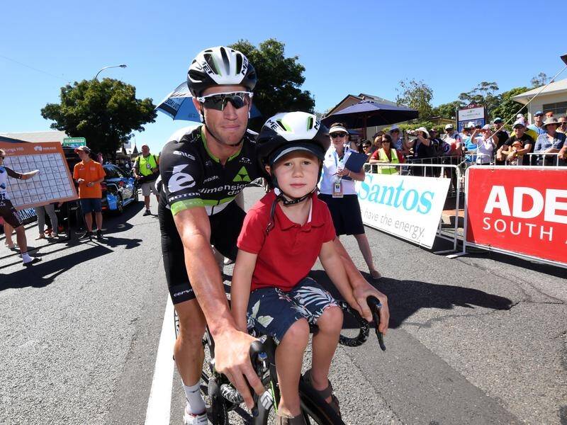 Australian cycling star Mark Renshaw will soon retire, his team Dimension Data have announced.