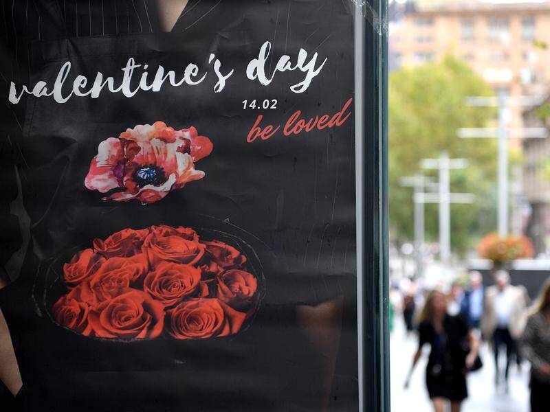 Despite cost-of-living pressures Australians will spend $135 on average for Valentine's Day. (Bianca De Marchi/AAP PHOTOS)
