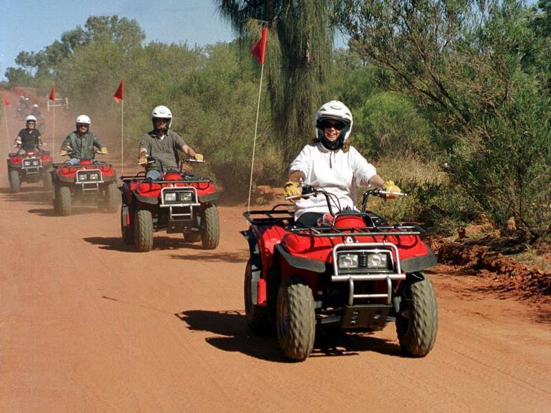 Roll bars on quad bikes can significantly reduce deaths and injuries in accidents, a US study says.