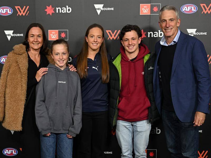 Jasmine Fleming (c), daughter of Damien Fleming, was taken with pick No.2 in the draft by Hawthorn.