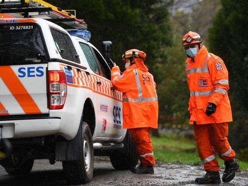 Victoria's State Emergency Service received more than 1200 calls for help in 24 hours.