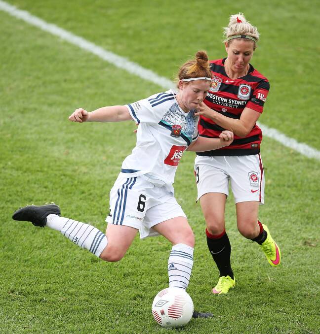 FINDING HER FEET: Wanderers star and Bathurst product Erica Halloway (right) is set to be a part of the W-League side’s squad into next season regardless of whether they can win their remaining two games and qualify for the finals or not. Photo: GETTY IMAGES  010616erica