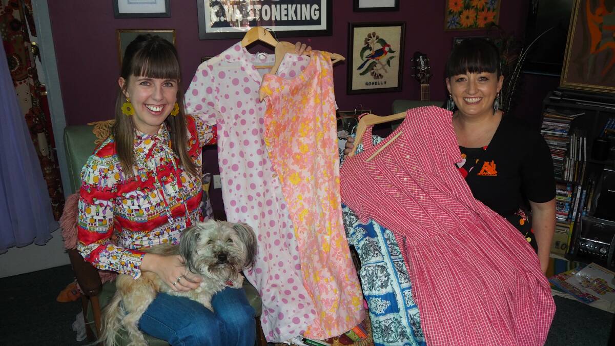 SUSTAINABLE FASHION: Abby Smith [Smith & Jones] with 'Maxxie' and Michelle McRobert from Plastic Cactus. Photo: SAM BOLT 093019sbvint1