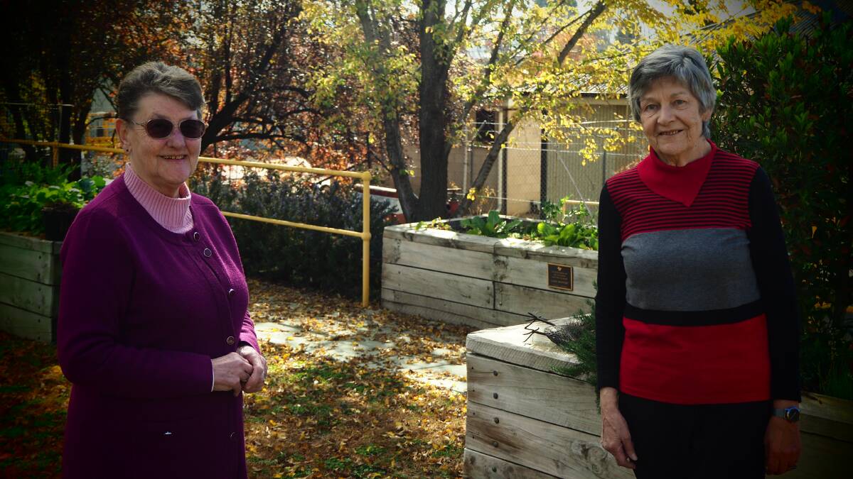 ASSISTANCE: New Horizons Central West volunteers Helen Horne and Liz Allenby have spent years transforming the lives of the aged and frail. Photo: SAM BOLT