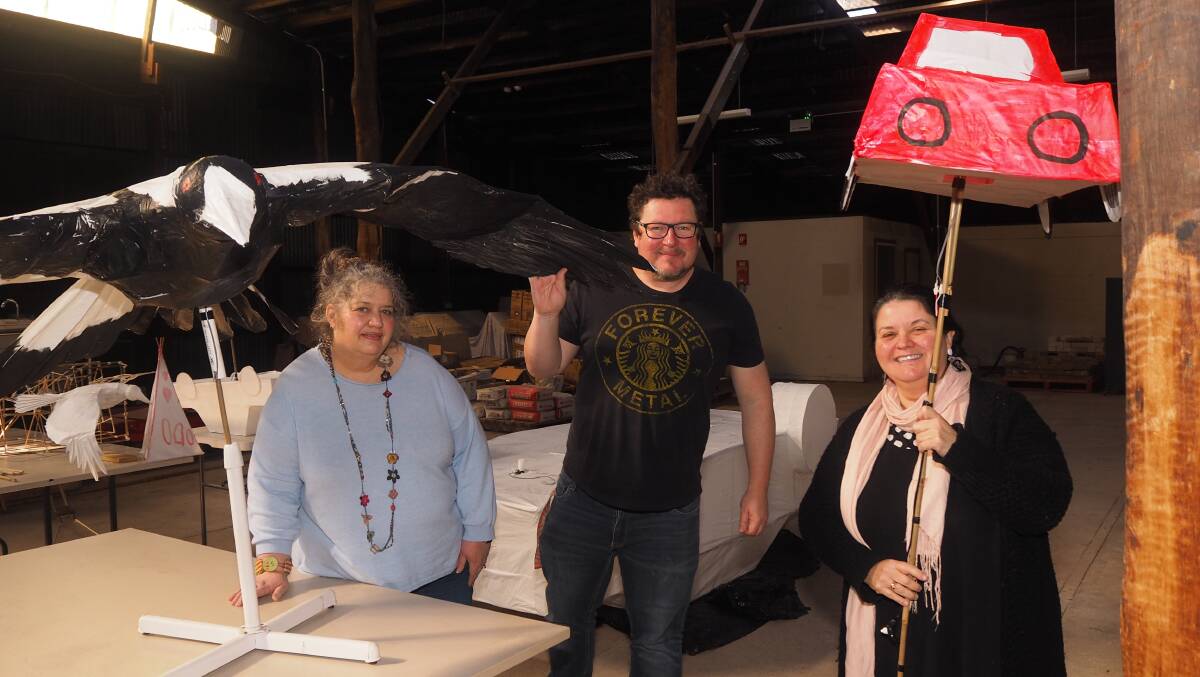 WAHLUU-INSPIRED LANTERNS: 'Fast Cars and Dirty Beats' community engagement officer Michelle Graves, local artist Karl Shead and BMEC Local Stages creative producer Kylie Shead. Photo: SAM BOLT